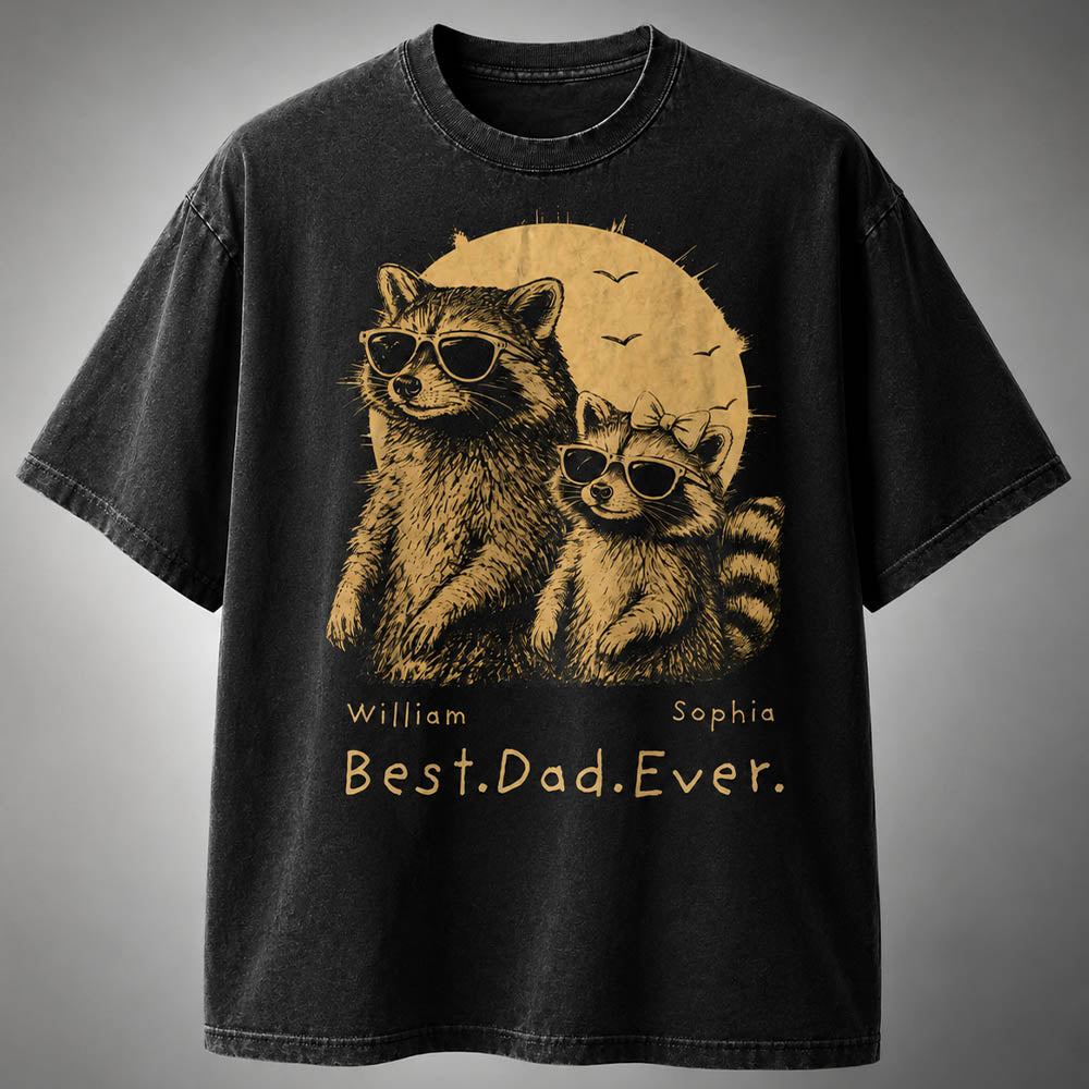 Raccoon Dad Personalized T-Shirt – Best Dad Ever Funny Papa Tee, Cool Daddy Raccoon Shirt, Father’s Day Gift for Dad Na02