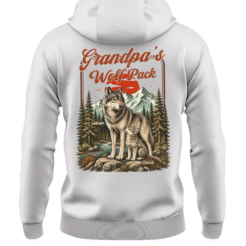 Personalized Grandpa Wolf Pack T-Shirt Father Day Gifts for Dad Funny Papa Tshirt Cool Daddy Wolf Vintage Retro Shirt for Men Pt99