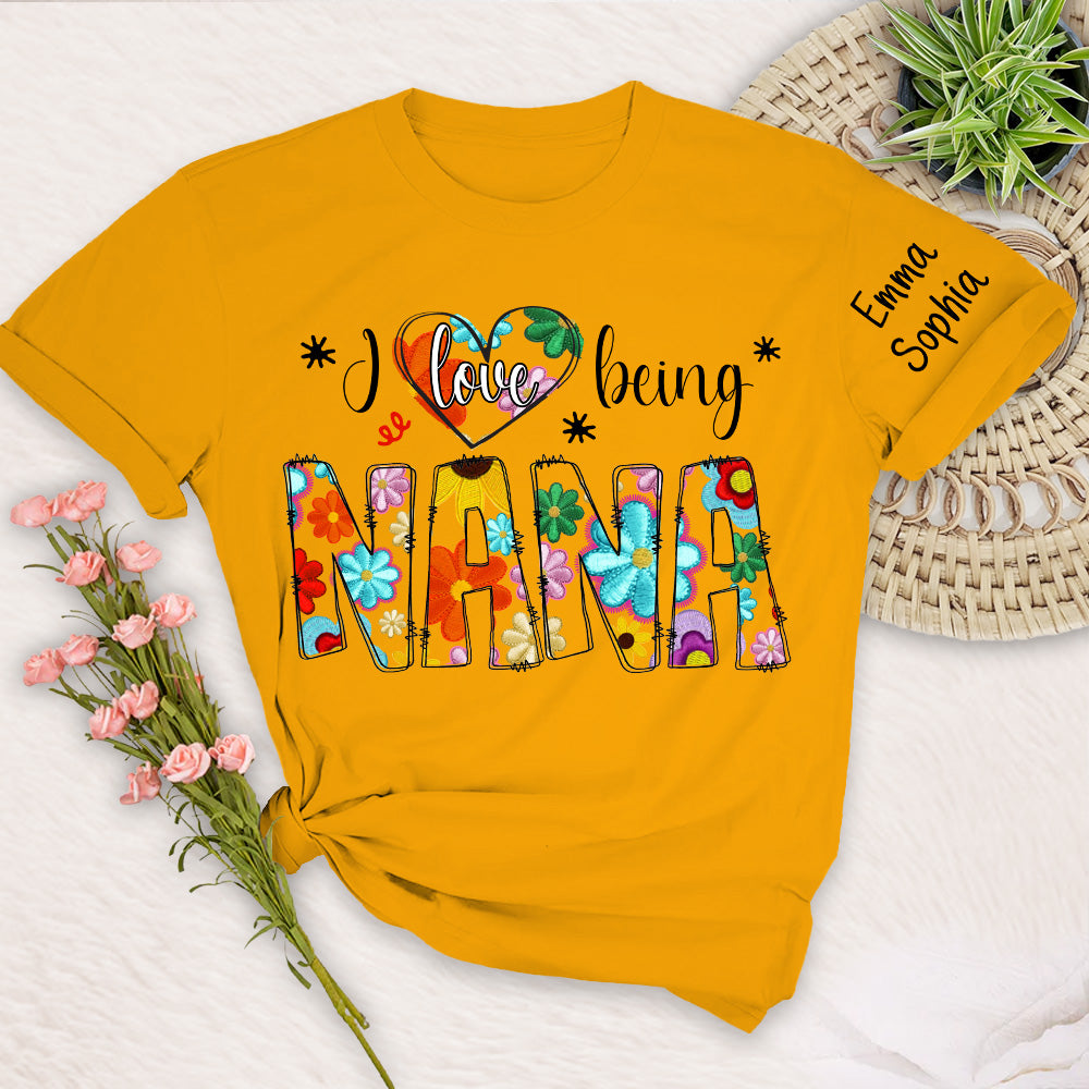 Personalized I Love Being Gigi Spring Floral Shirt For Grandmas