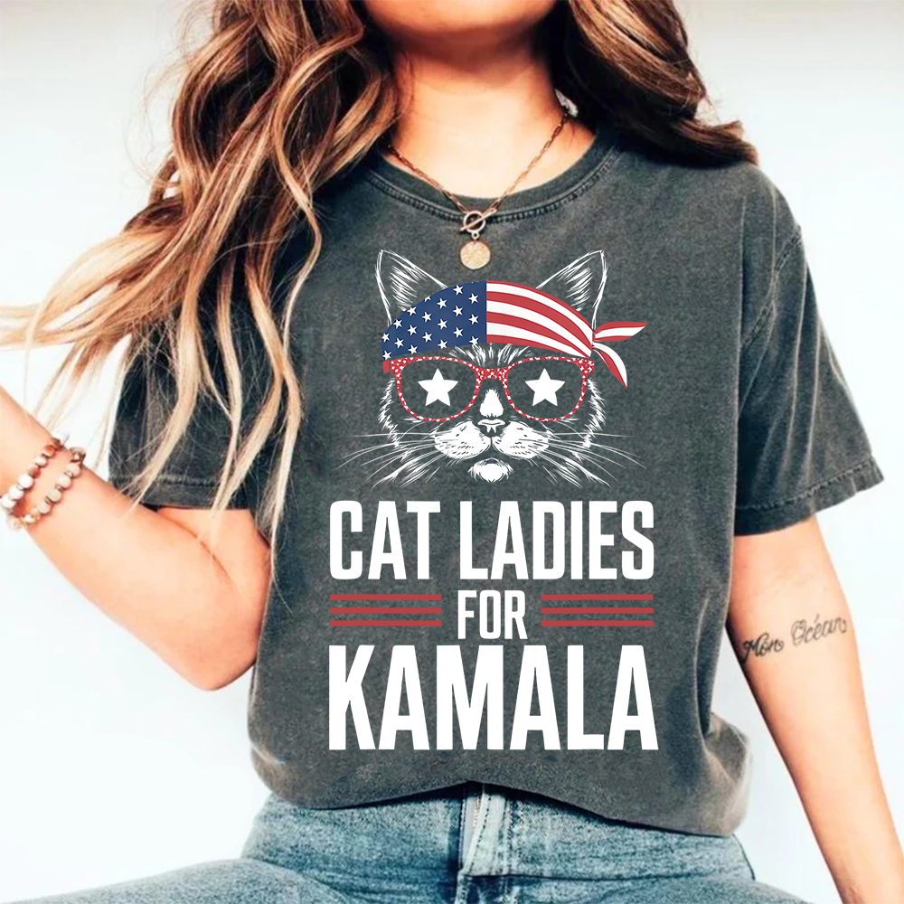 Cat Ladies for Kamala Funny Cat 2024 President Kamala-Harris T-Shirt