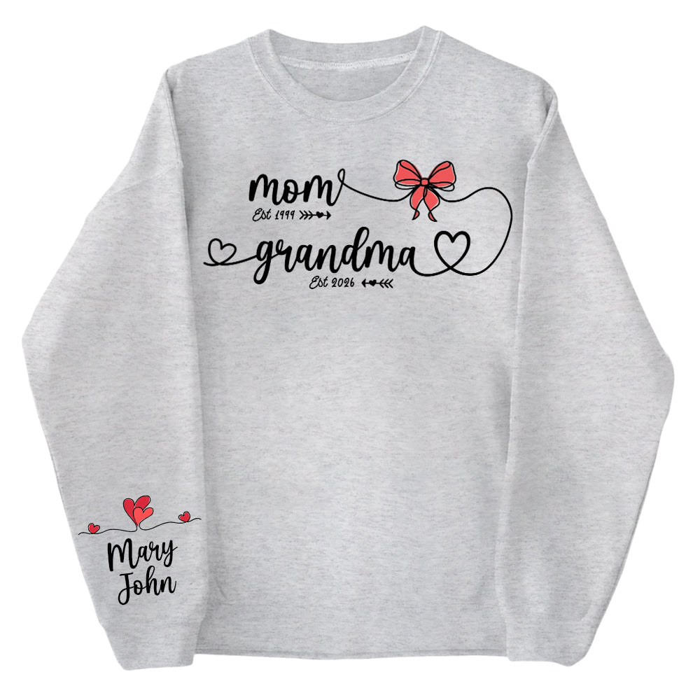 Personalized Mom Grandma Sweatshirt with Hearts – Meaningful Gift for Mom, Grandma Birthday or Mother’s Day Li29