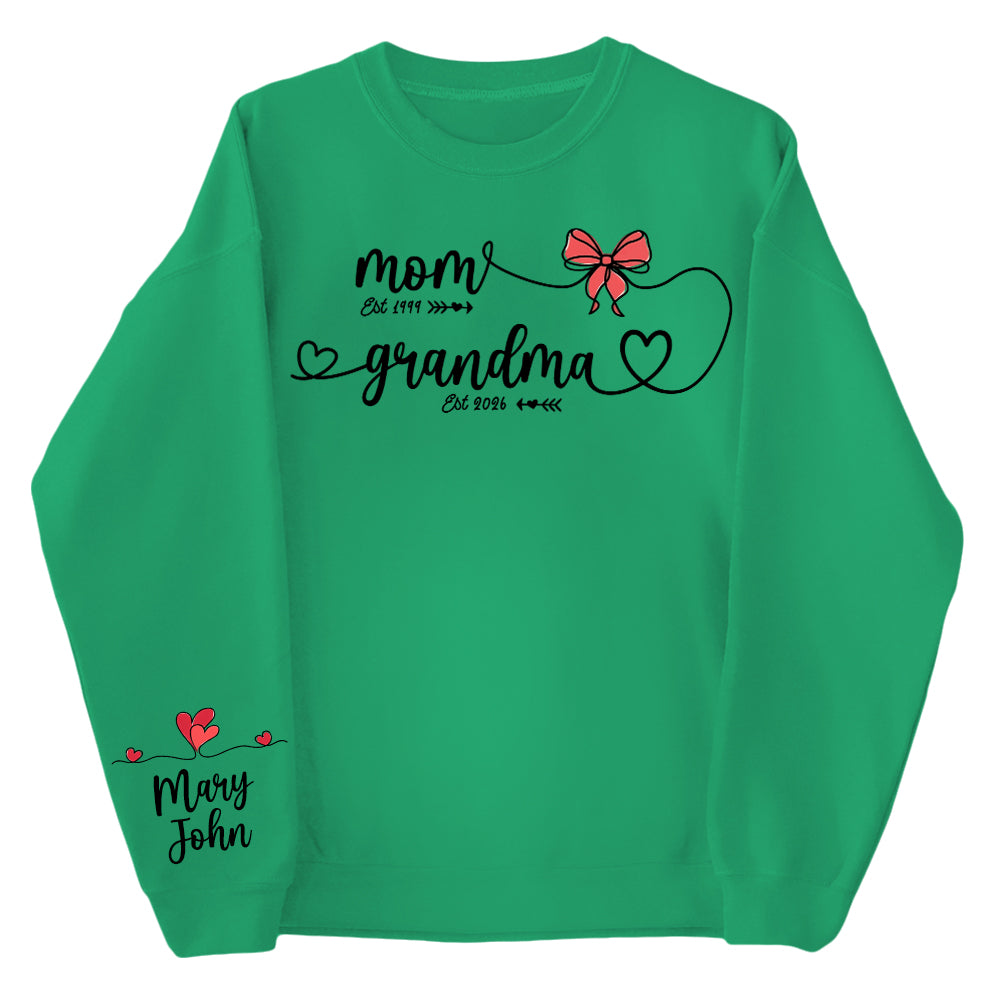 Personalized Mom Grandma Sweatshirt with Hearts – Meaningful Gift for Mom, Grandma Birthday or Mother’s Day Li29