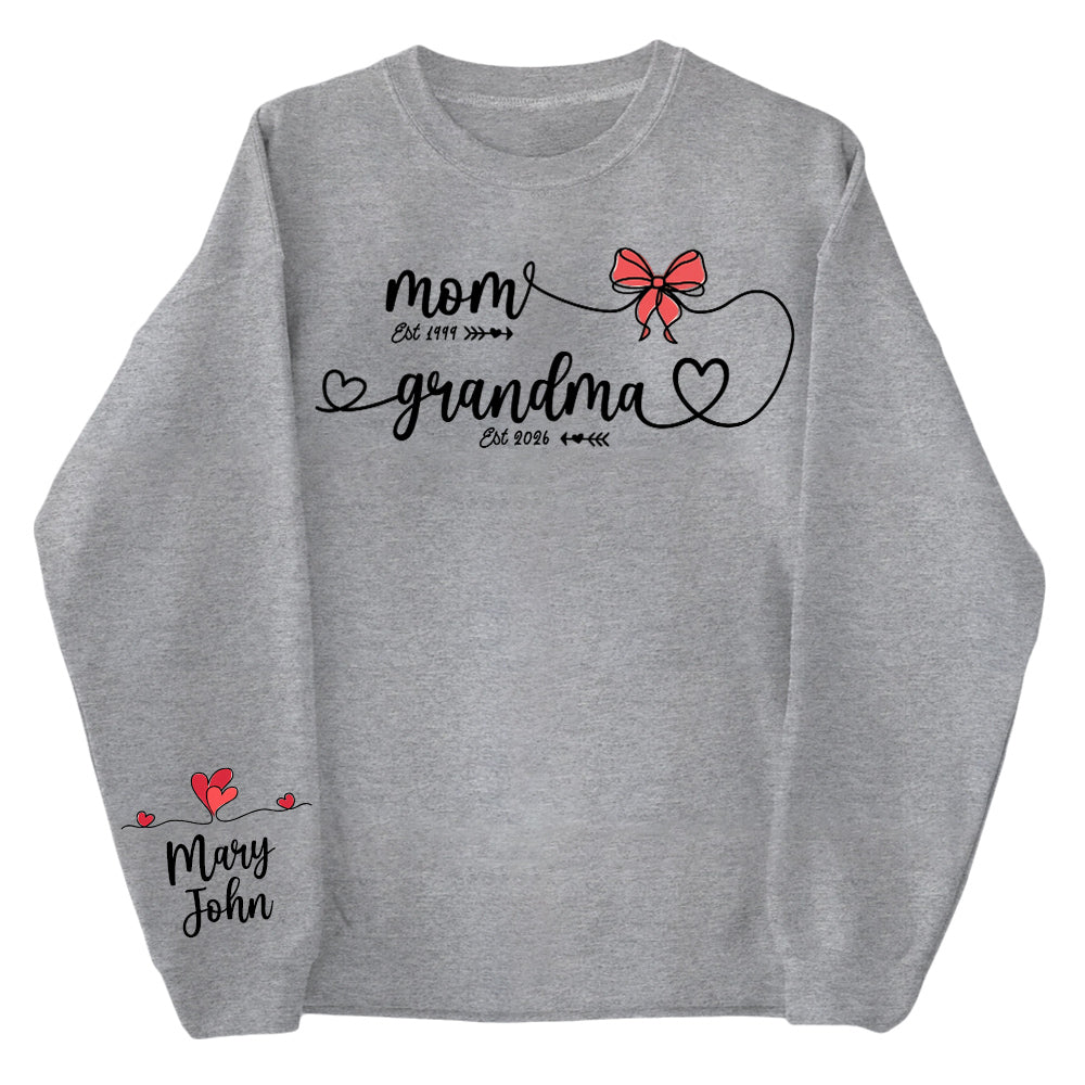 Personalized Mom Grandma Sweatshirt with Hearts – Meaningful Gift for Mom, Grandma Birthday or Mother’s Day Li29
