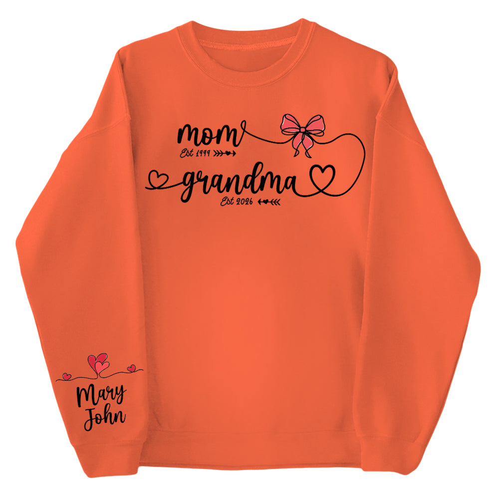 Personalized Mom Grandma Sweatshirt with Hearts – Meaningful Gift for Mom, Grandma Birthday or Mother’s Day Li29