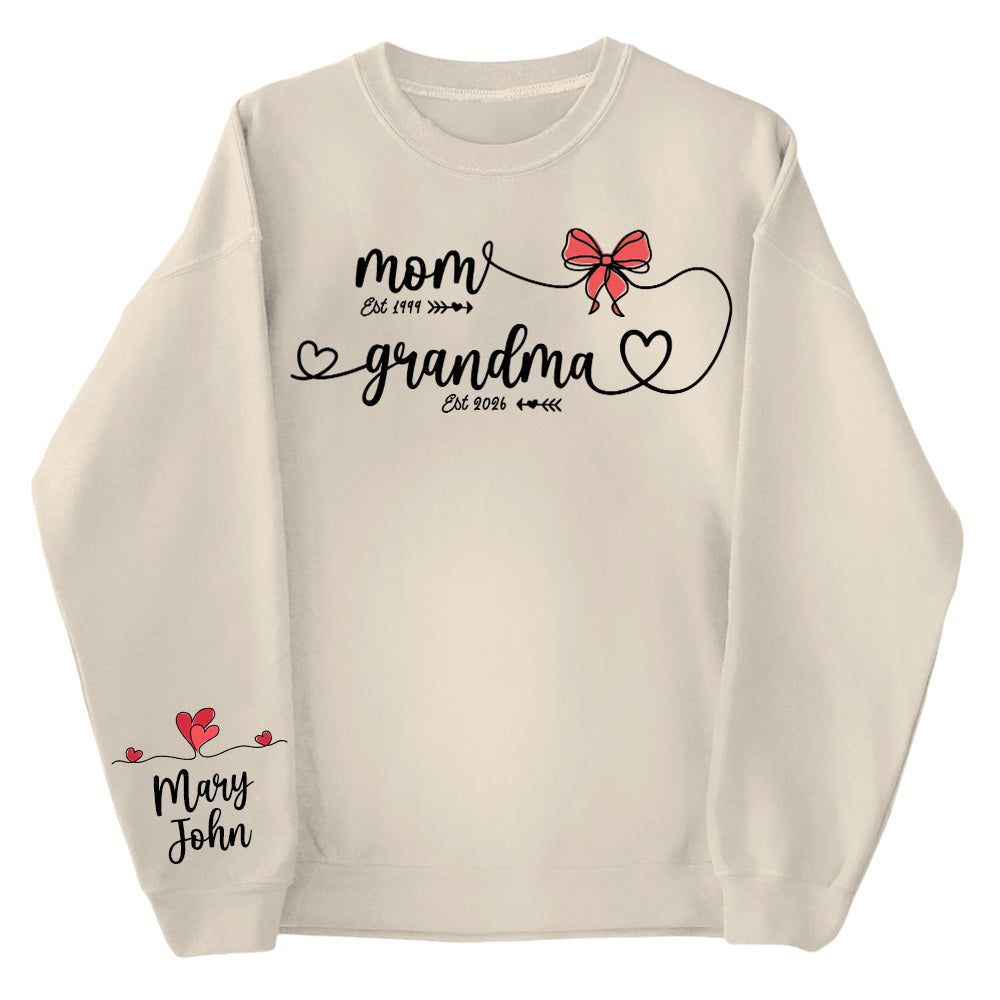Personalized Mom Grandma Sweatshirt with Hearts – Meaningful Gift for Mom, Grandma Birthday or Mother’s Day Li29