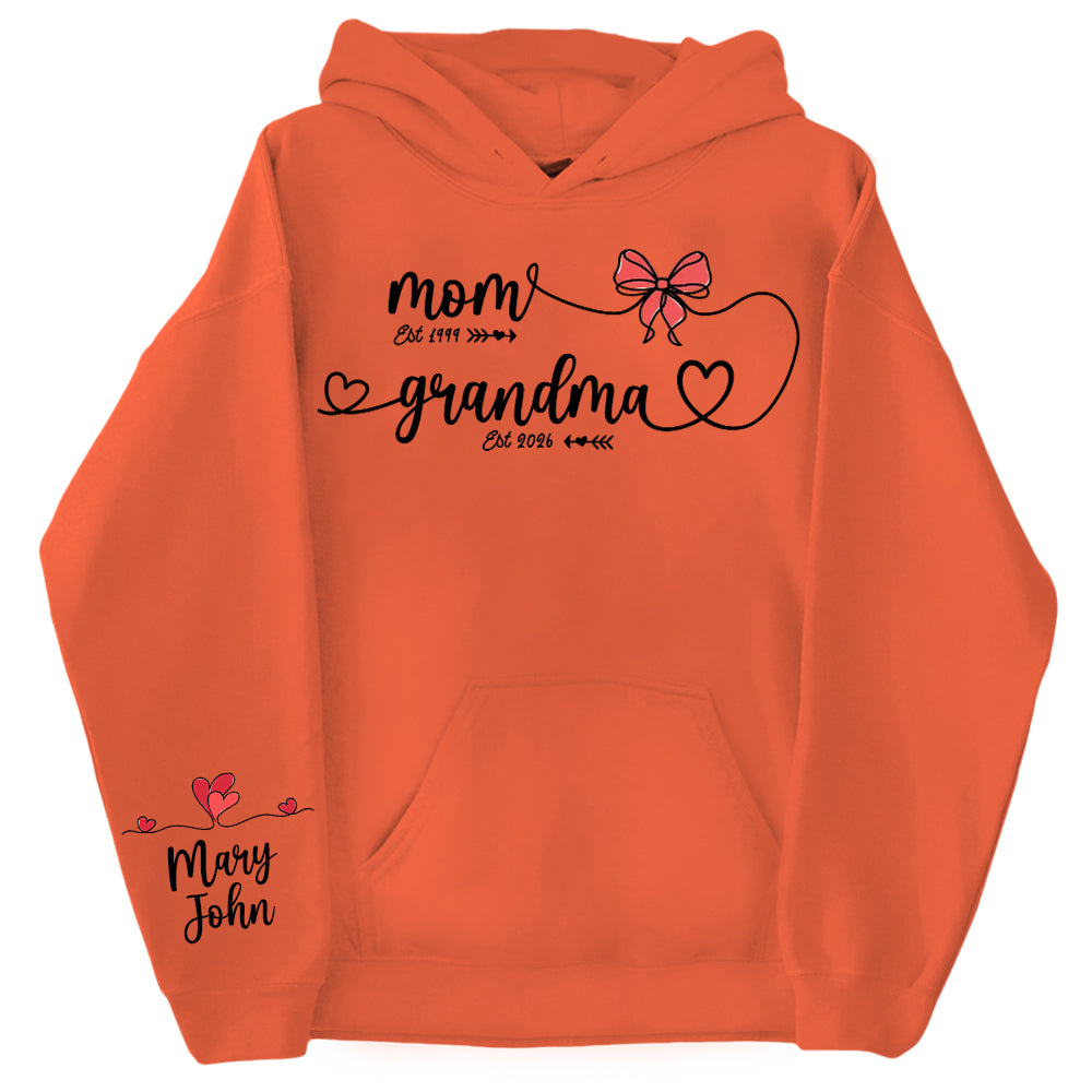 Personalized Mom Grandma Sweatshirt with Hearts – Meaningful Gift for Mom, Grandma Birthday or Mother’s Day Li29
