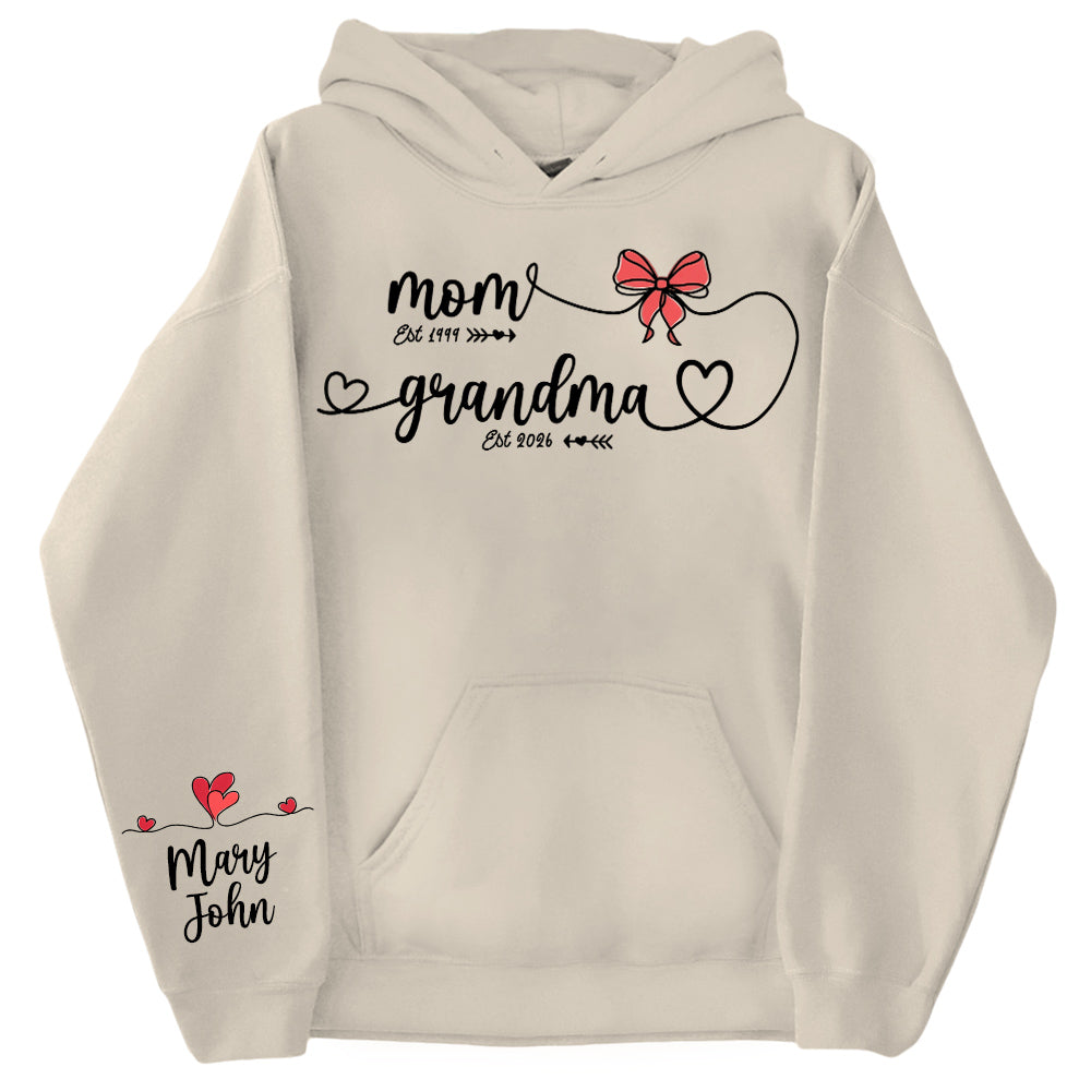 Personalized Mom Grandma Sweatshirt with Hearts – Meaningful Gift for Mom, Grandma Birthday or Mother’s Day Li29