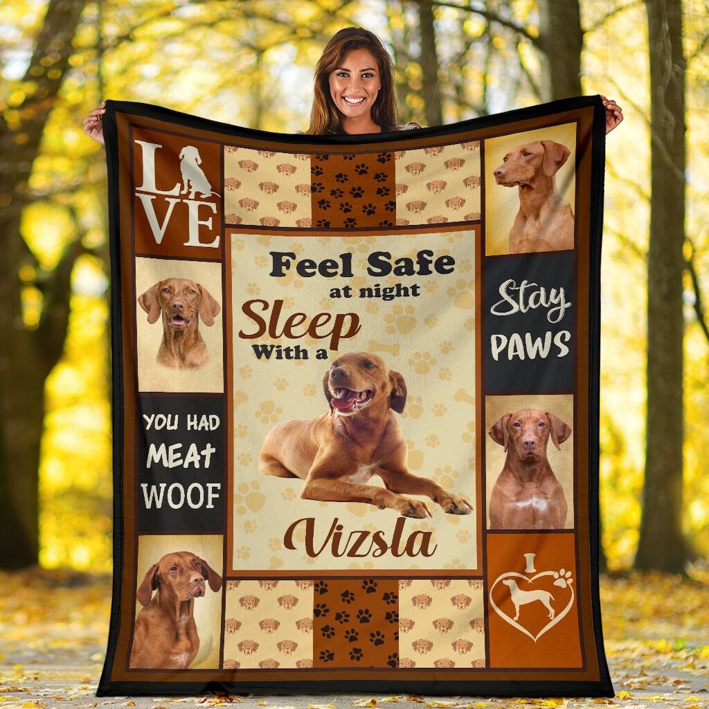 Feel Safe At Night Sleep With A Vizsla Vizsla Dog Vintage Blanket For Dog Lovers
