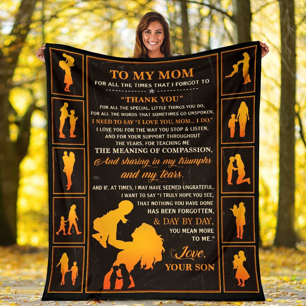 To My Mom For All Times That I Forgot To Thank You Hug Baby Sunset Custom Blanket For Mom